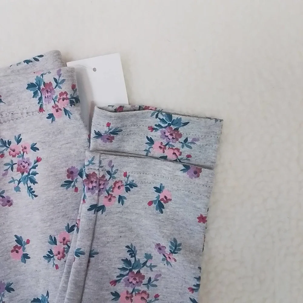 OshKosh Cotton Blend Leggings Size 5 in Gray w/‎ Floral Print